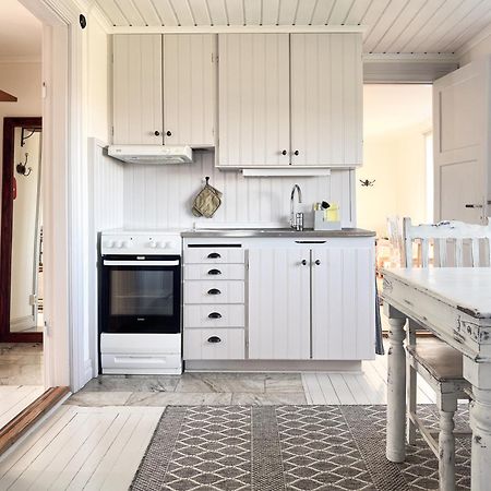 Stubbet - Charming - Newly Remade Villa Vadstena Bagian luar foto
