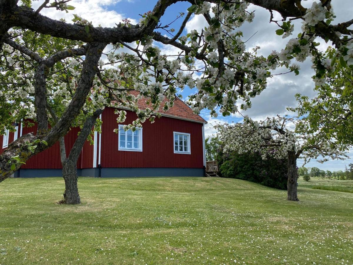Stubbet - Charming - Newly Remade Villa Vadstena Bagian luar foto